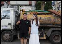 95后掏糞工:上班清糞車下班奔馳 背后真相實在讓人驚愕
