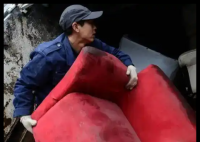 上海市民尷尬:扔舊的比買(mǎi)新的還難 事件始末2025最新消息