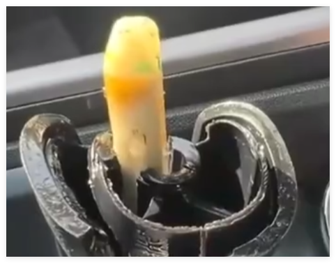 汽車停露天停車場 擋把被熱化 這年頭車也怕熱啊