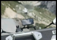 奔馳女司機(jī)逆行逼停摩托 一旁是懸崖 事件始末2025最新消息