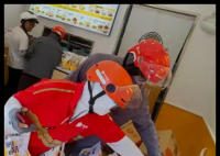 90后銀行職員夫妻下班送外賣解壓 收獲不少網(wǎng)友的關(guān)注