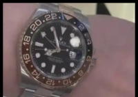 上海月薪過(guò)萬(wàn)白領(lǐng)健身房偷東西成癖 事件始末2025最新消息