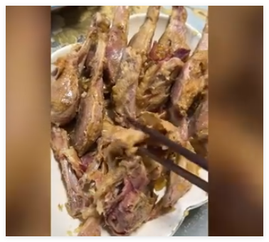 銷售的燒雞有七條雞腿?商家回應(yīng) 實在太意外了