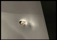 中國(guó)商人巴西遭搶劫 電腦擋下一槍 實(shí)在太可怕了