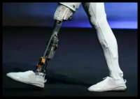 何小鵬再回應(yīng)機器人里藏真人質(zhì)疑 究竟是怎么回事？